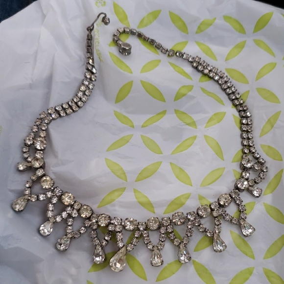 weiss Jewelry - Vintage Weiss rhinestone necklace
